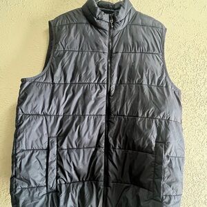 Swiss Tech Men's Charcoal Puffer Vest